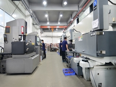 SGS พลาสติก สีดํา ESD Jedec แมตริกซ์เทรย์สําหรับสินค้าอิเล็กทรอนิกส์